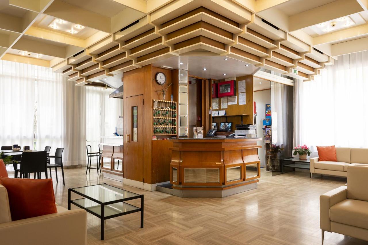 Hotel Milena Rimini Luaran gambar