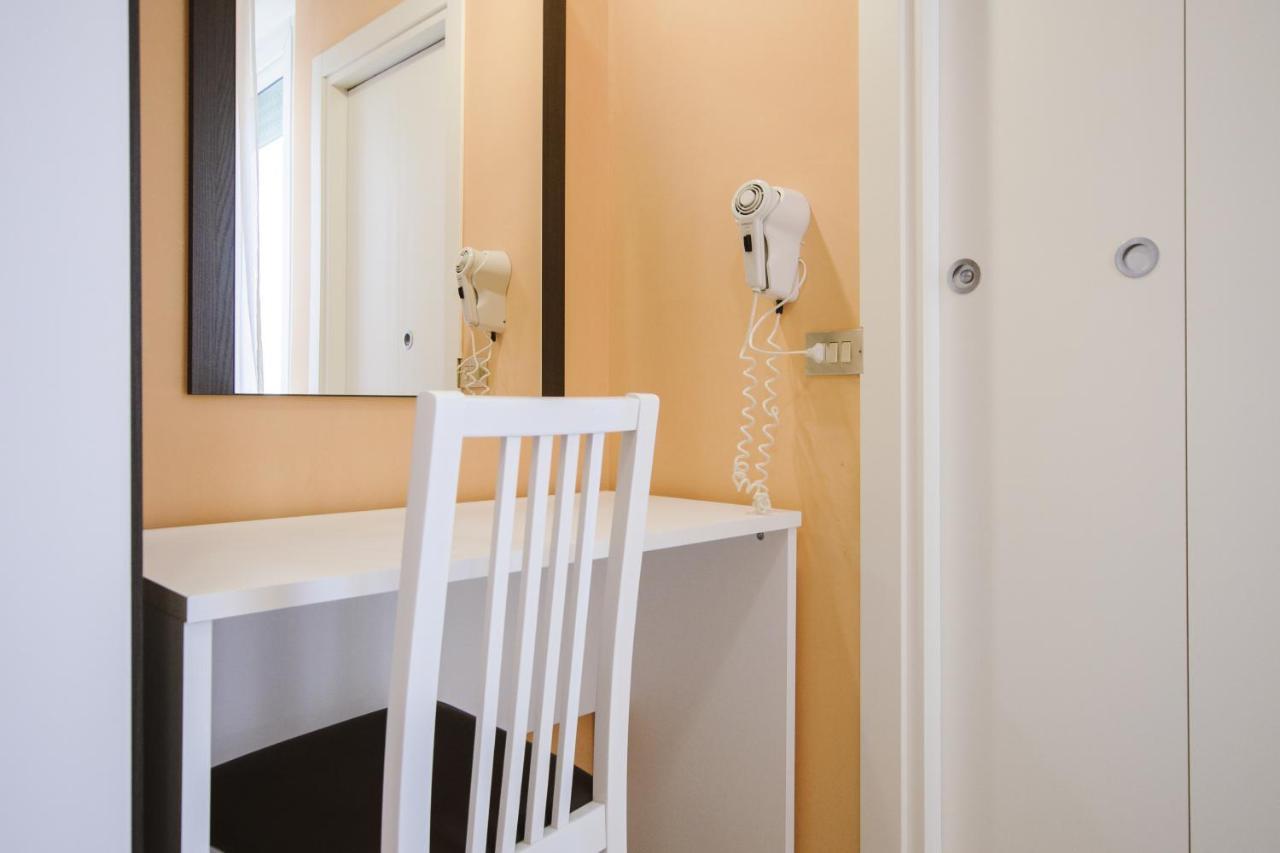Hotel Milena Rimini Luaran gambar