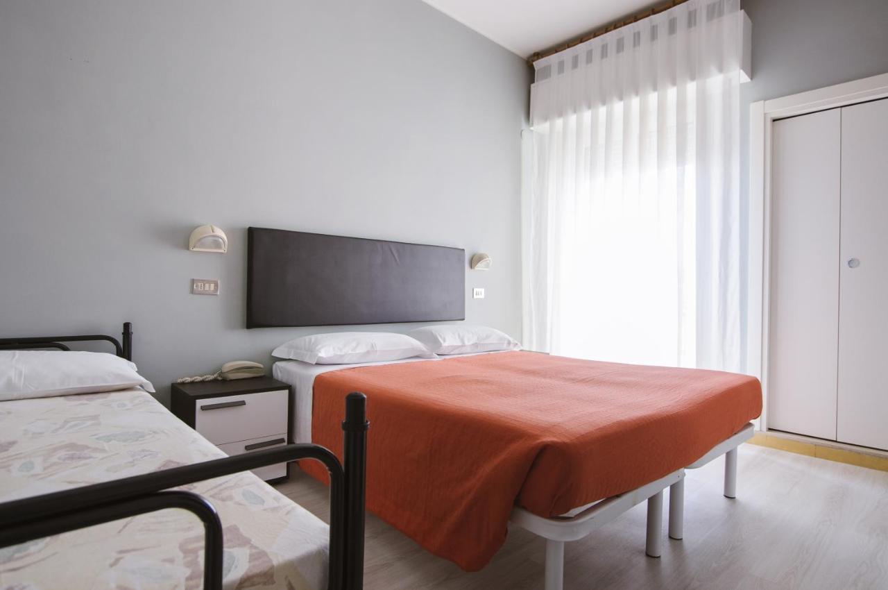 Hotel Milena Rimini Luaran gambar