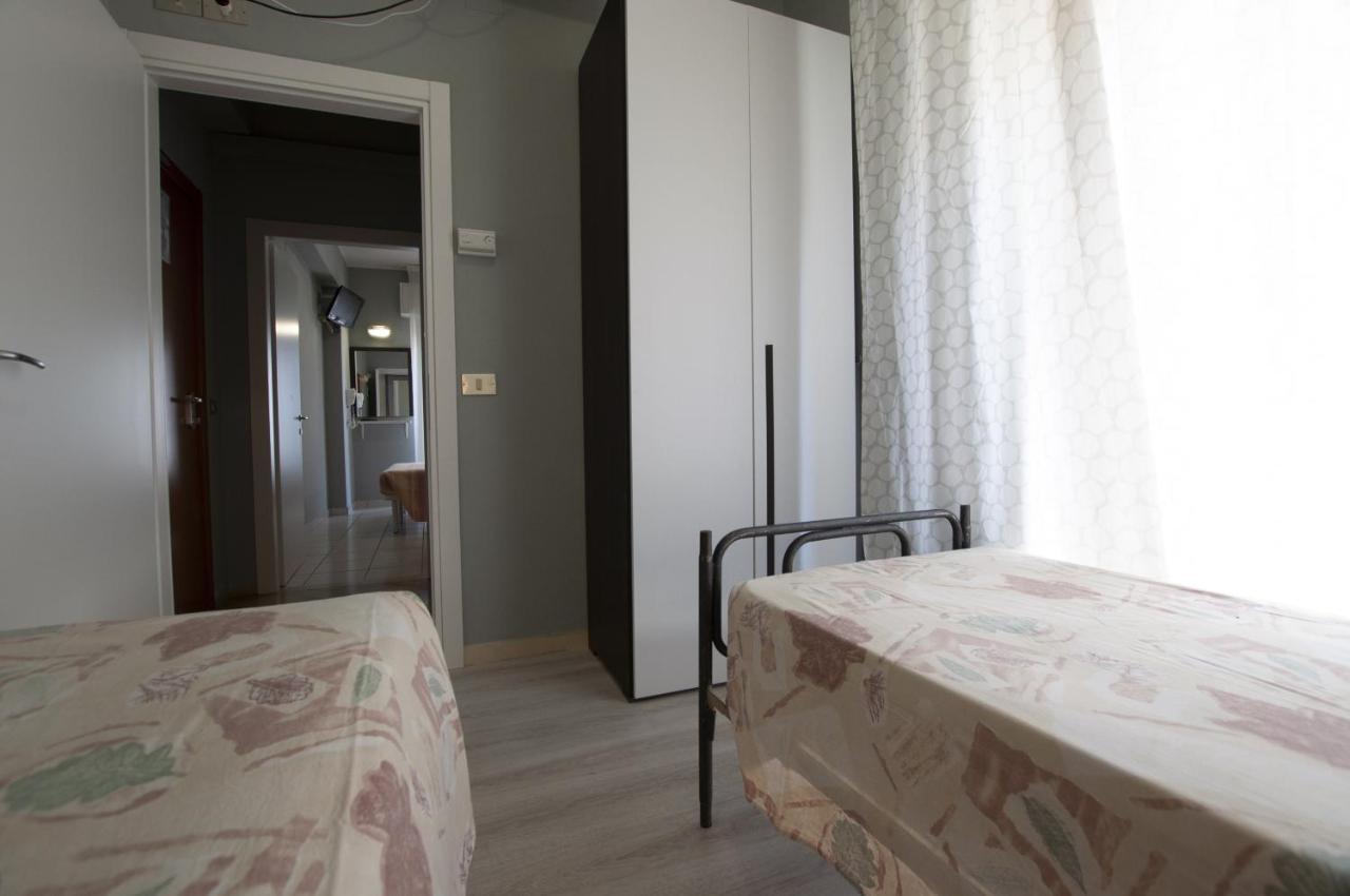 Hotel Milena Rimini Luaran gambar