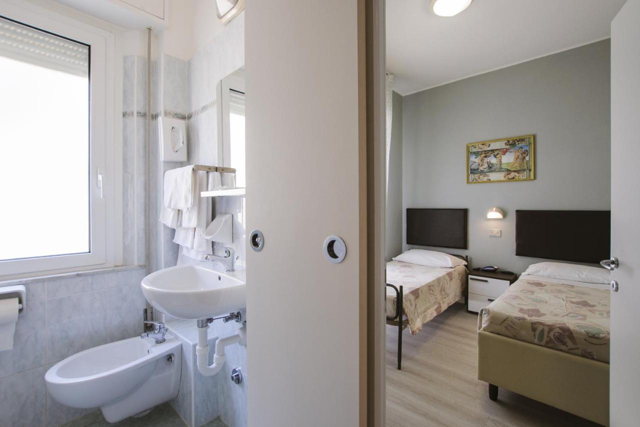 Hotel Milena Rimini Luaran gambar