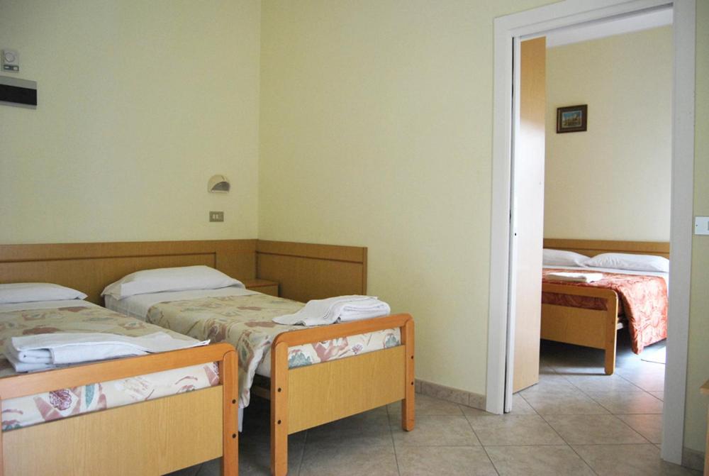 Hotel Milena Rimini Luaran gambar