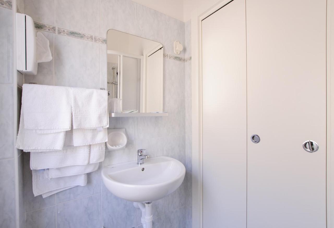 Hotel Milena Rimini Luaran gambar