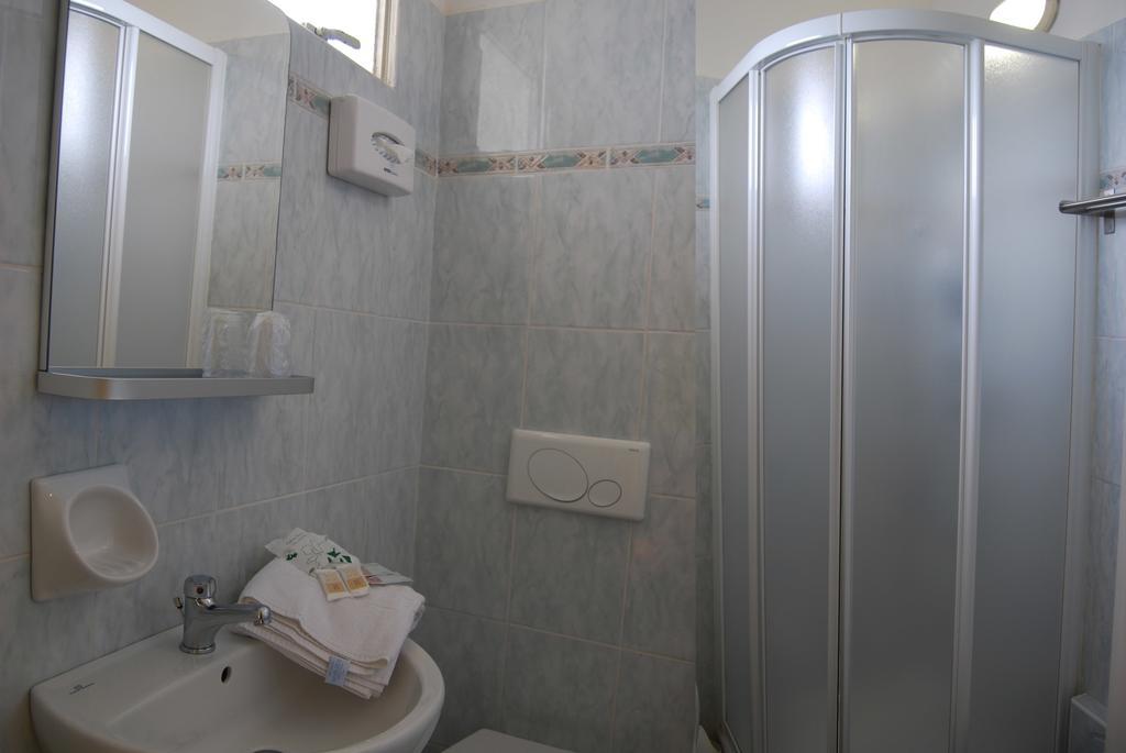 Hotel Milena Rimini Luaran gambar